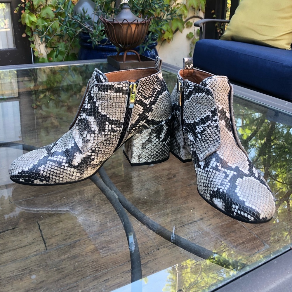 Franco Sarto Alfie 2 Booties Snakeskin Animal Print Women Ankle Boots Sz 6